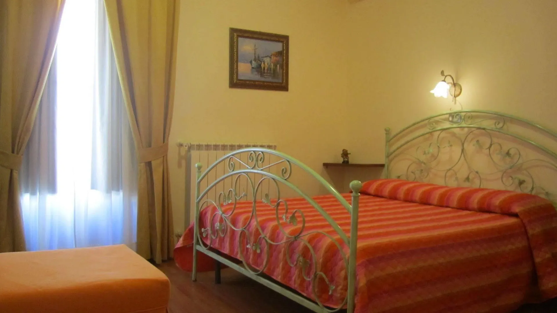 Bed & Breakfast Hostel H24 Raguse